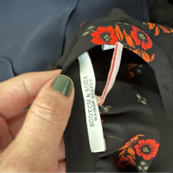 Scotch and soda size small body flowered blouse - Picture 2 of 2